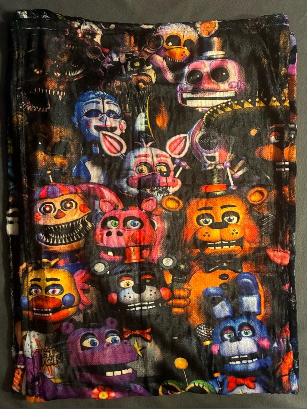NEW Five Nights at Freddy's Throw Blanket